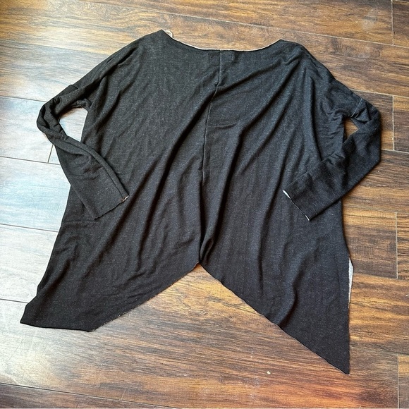 Willows Black Long Sleeve Asymmetrical Sweater - Picture 2 of 4